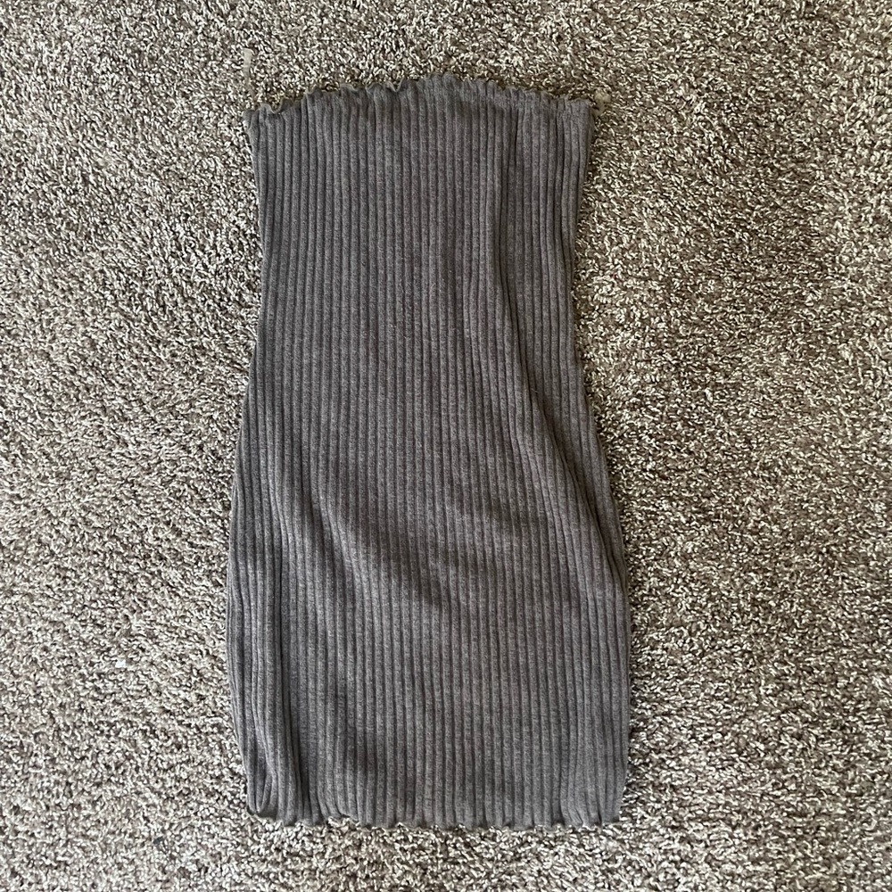 Gray tube dress.